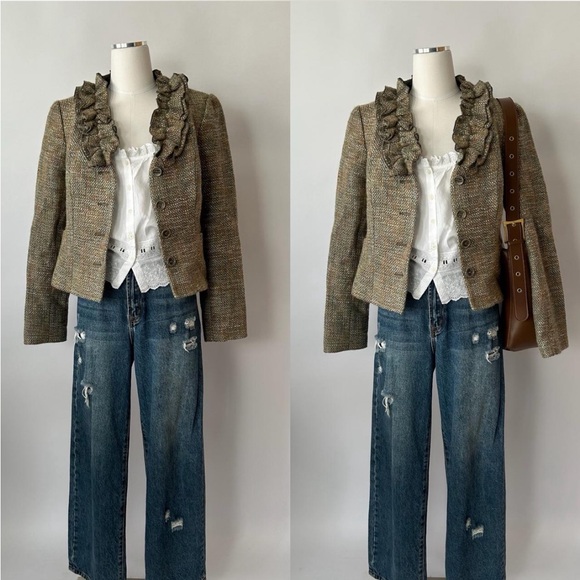 Outback Red Chic Academia Wool Blend Blazer size Medium. - Picture 4 of 8